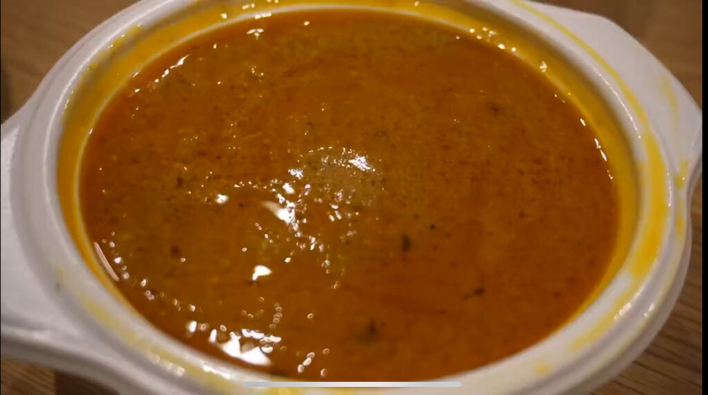 Uber Eats で晴海「ジャラナ」のチキンナンカレーをパトロール（1回目）